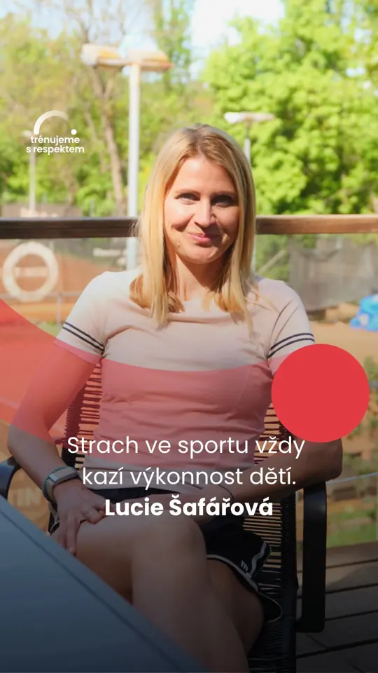Strach by neměl přicházet z tribuny